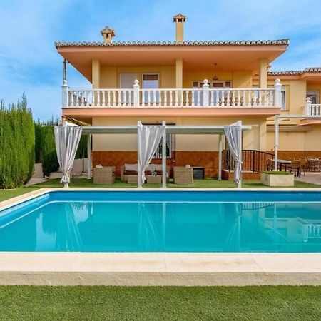 Villa De La Acacia Gojar Екстериор снимка