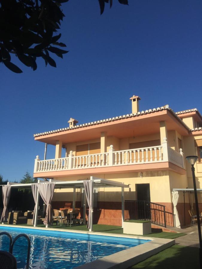 Villa De La Acacia Gojar Екстериор снимка
