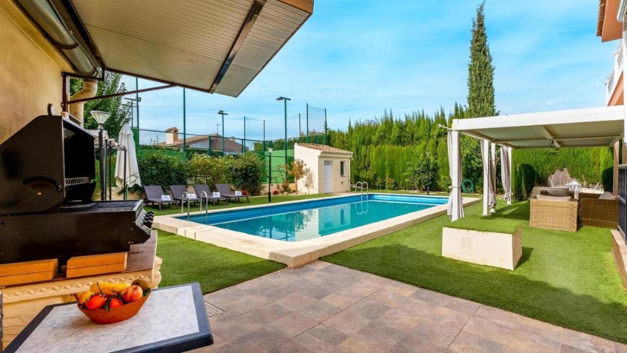 Villa De La Acacia Gojar Екстериор снимка