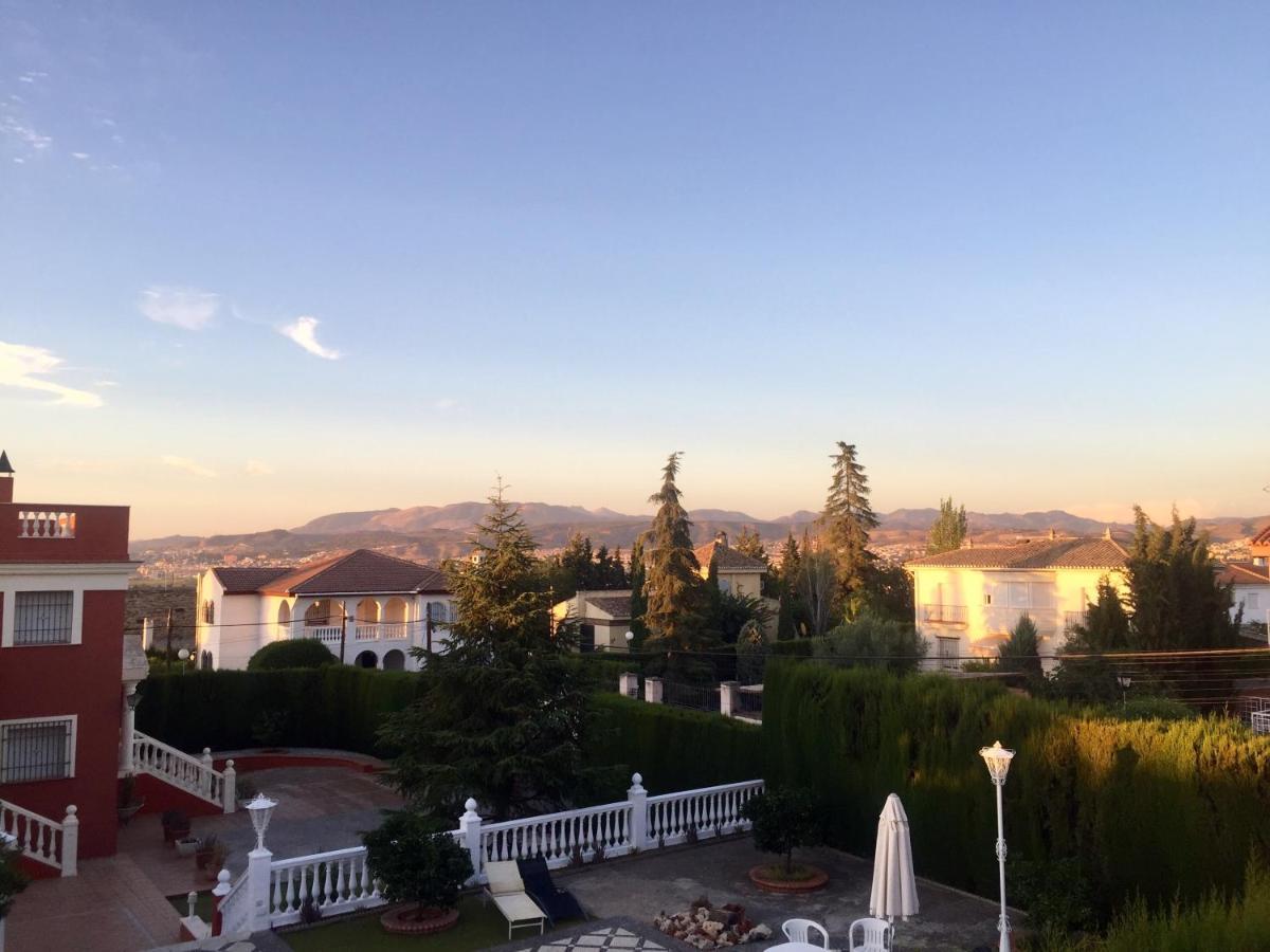 Villa De La Acacia Gojar Екстериор снимка