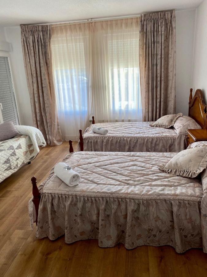 Villa De La Acacia Gojar Екстериор снимка