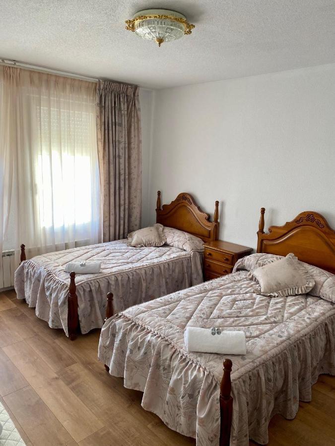 Villa De La Acacia Gojar Екстериор снимка