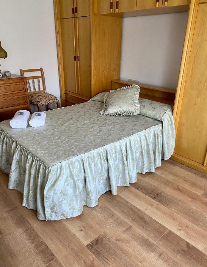 Villa De La Acacia Gojar Екстериор снимка