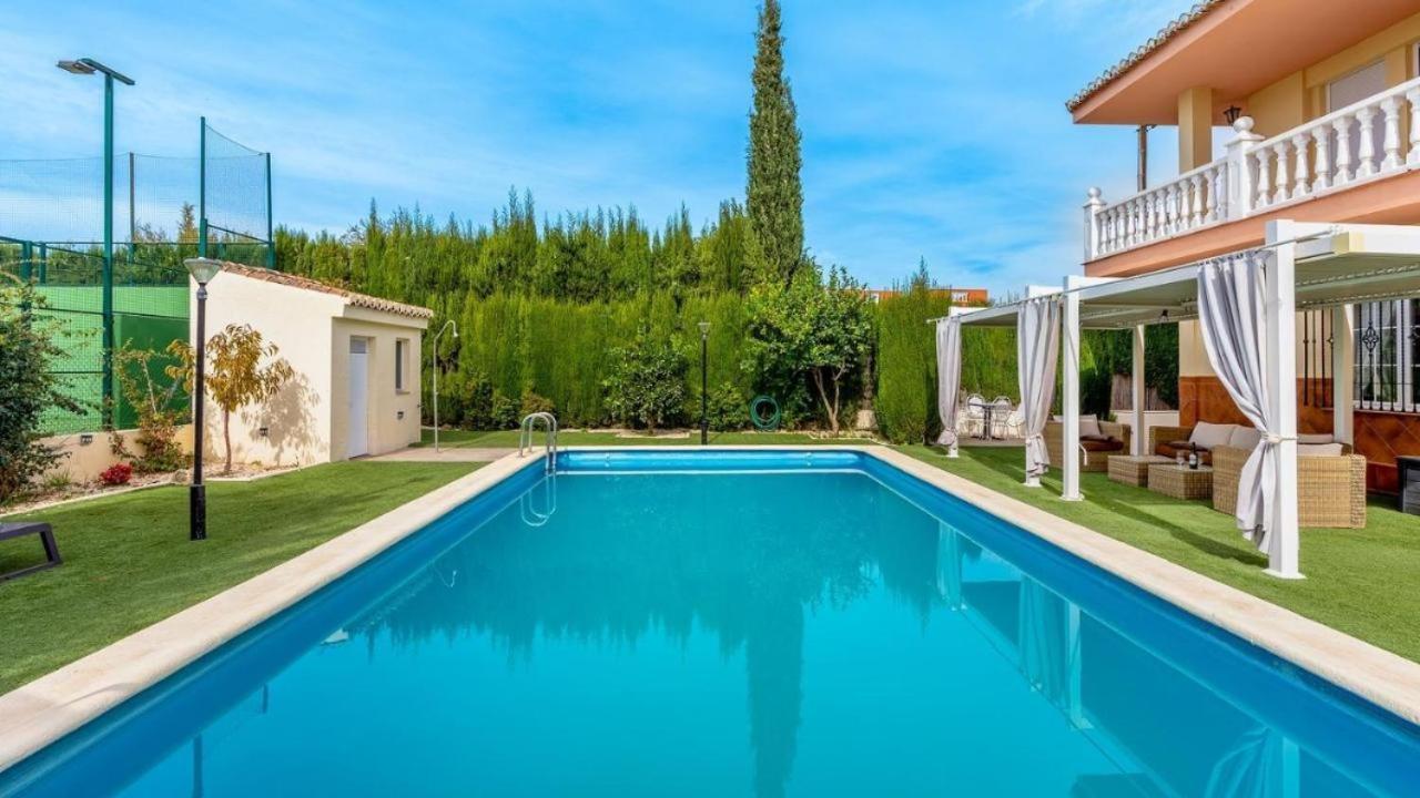 Villa De La Acacia Gojar Екстериор снимка