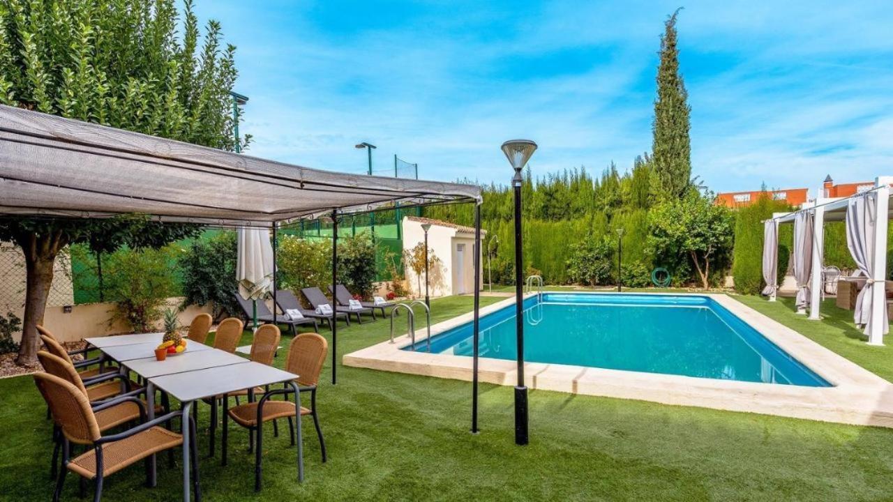 Villa De La Acacia Gojar Екстериор снимка