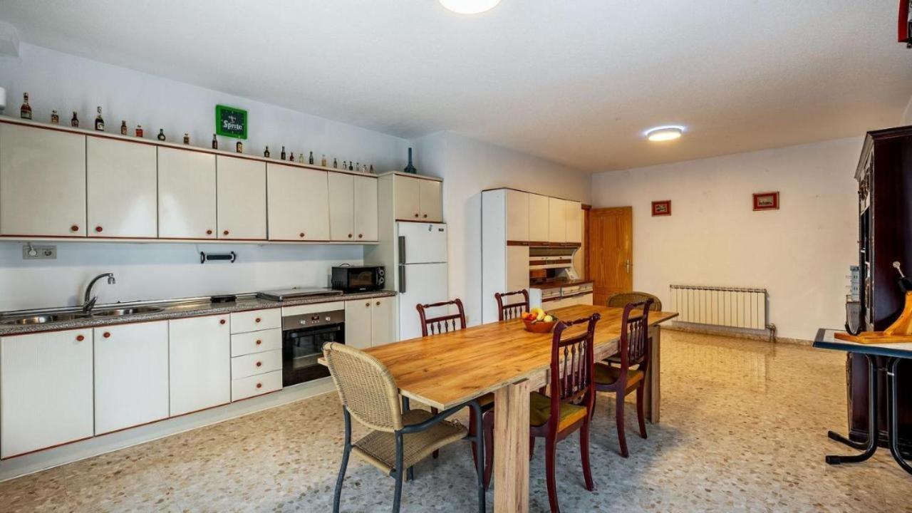 Villa De La Acacia Gojar Екстериор снимка